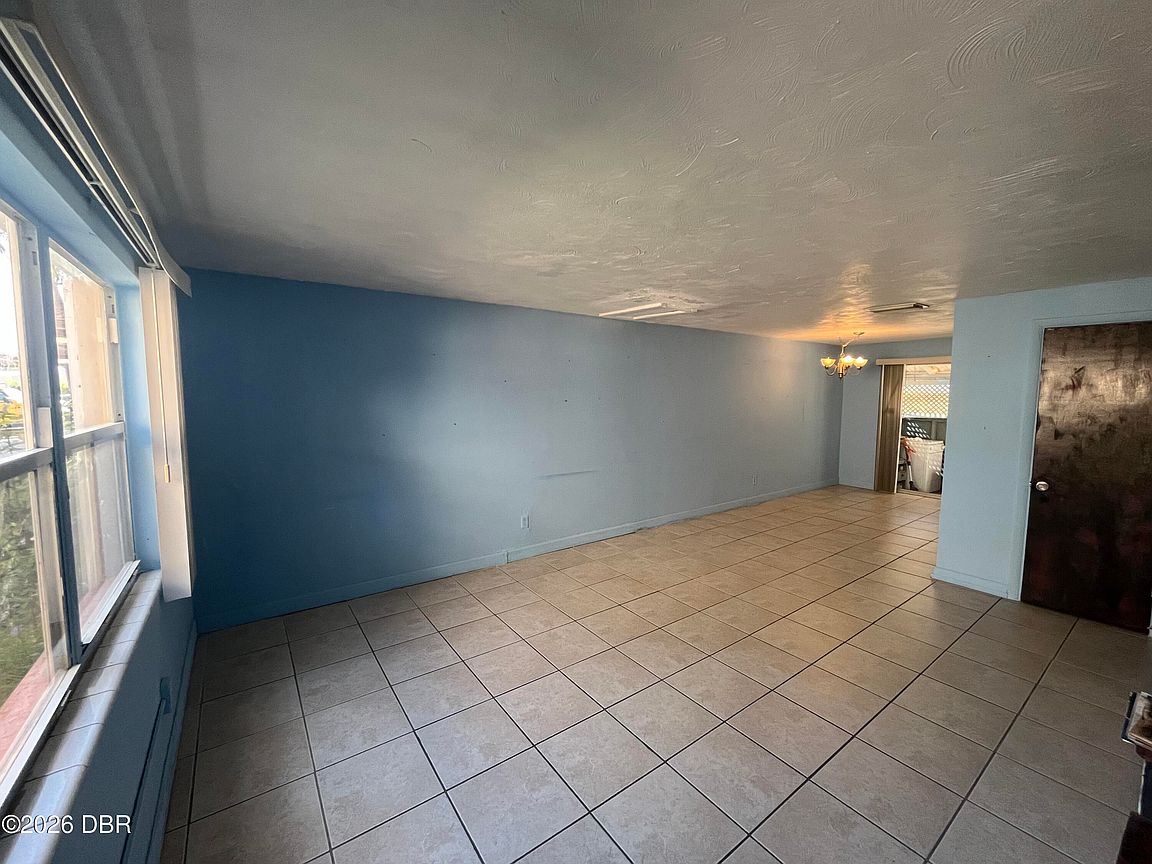 1600 S Palmetto Ave APT 109, South Daytona, FL 32119 photo 2