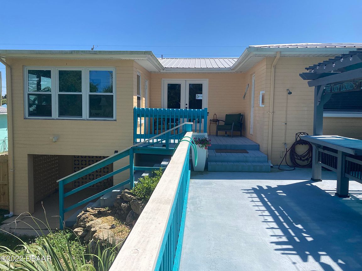 329 Euclid Ave, Daytona Beach, FL 32118 photo 4