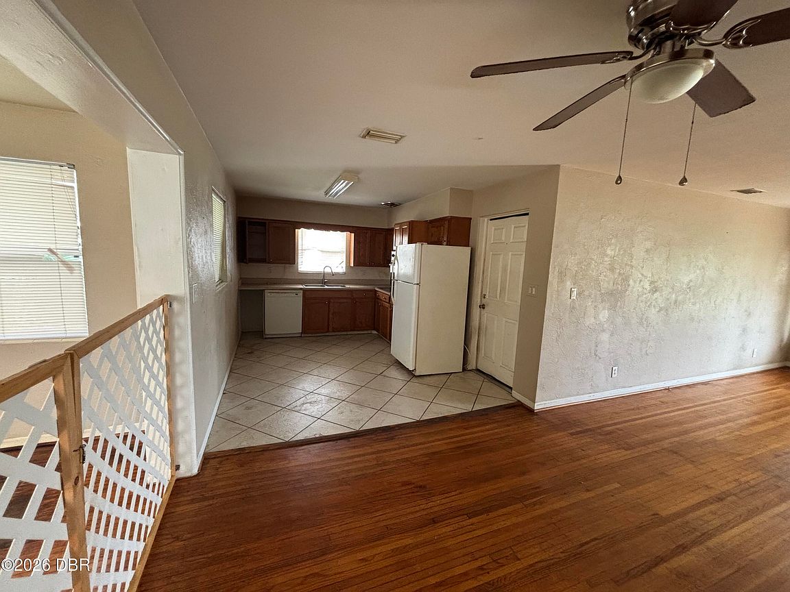 504 N Ridgewood Ave, Ormond Beach, FL 32174 photo 4