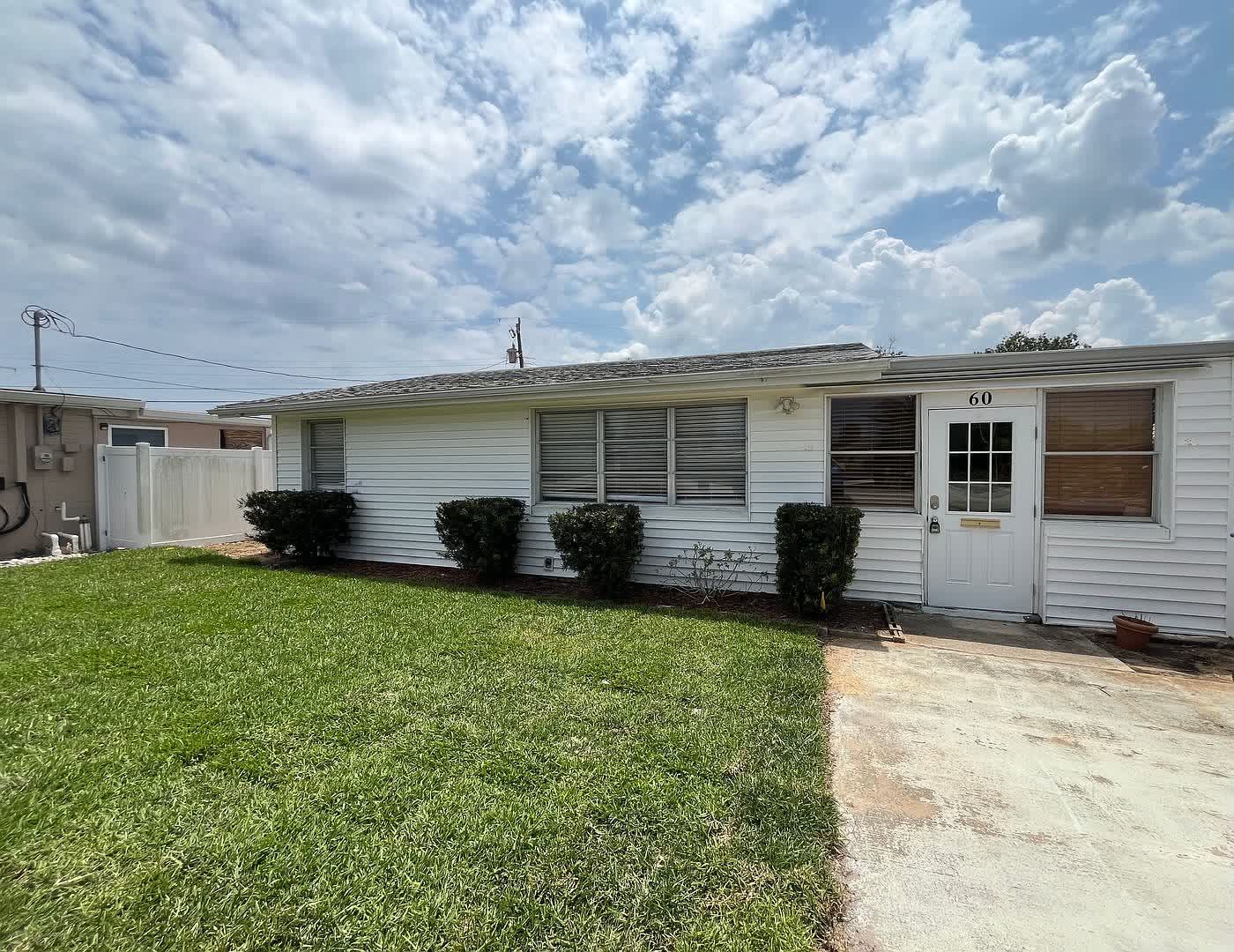 60 River Dr, Ormond Beach, FL 32176